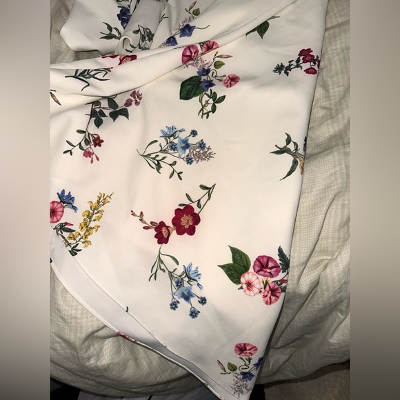 Ever New floral off shoulder dress - Picture 10 of 11